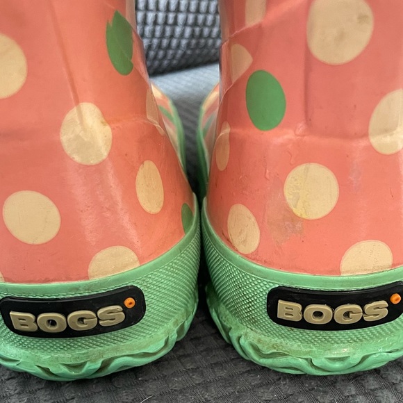 Kids waterproof bogs, size 1 - Picture 2 of 5